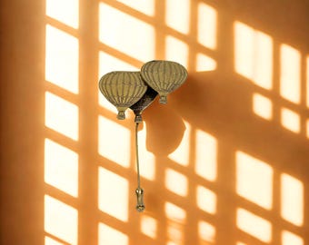 Vintage Hot Air Balloon Stick Pin | Gold Tone Three Balloon Lapel Accessory