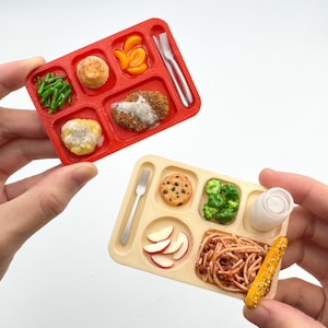 Miniaturowa taca na lunch do kawiarni w skali 1:6 | Druk 3D | Kompatybilna z Miniverse | Tylko tacka, bez nadzienia