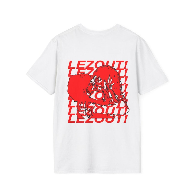 LEES UIT! lesbisch t-shirt | dijktop | overhemd met saffier | kusmeisje | wlw kunst | zoenen vrouwen | Boxy T-shirt | butch femme afbeelding 8