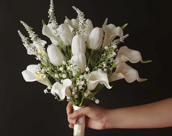 Modern White Calla Lily & Tulip Bridal Bouquet – Elegant Wedding Flowers