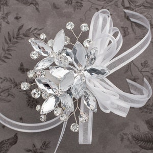 Amelia Wrist Corsage in Silver
