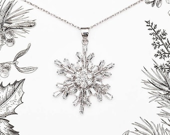 Snowflake Necklace - Christmas Necklace in Silver Crystal, Christmas Jewelry and Christmas Gift, Winter Necklace, Christmas Pendant - Aria