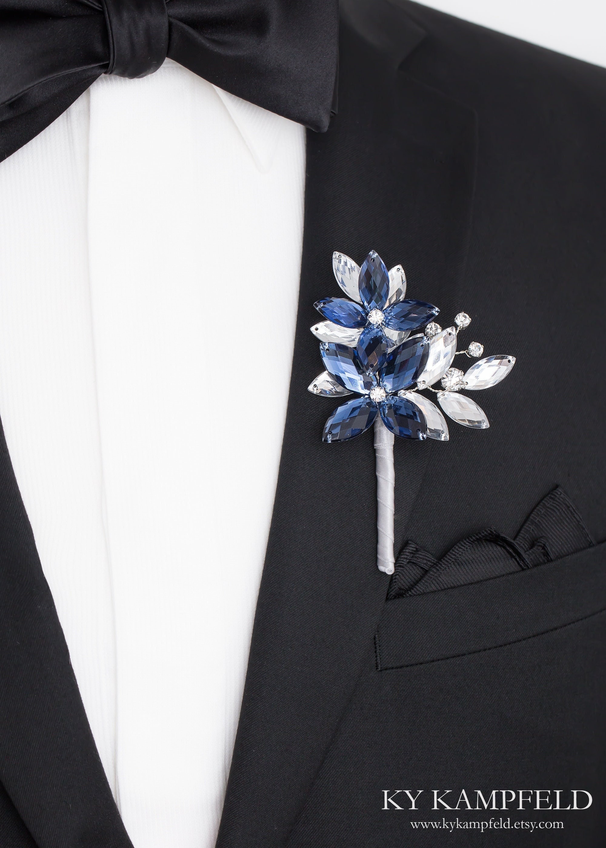 Mason Boutonniere in Antique Blue & Silver