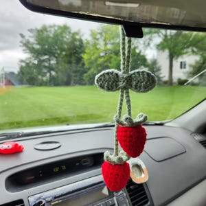 Crochet strawberry car charm, crochet strawberry car hanging, crochet strawberry car mirror hanging, crochet strawberry bag charm