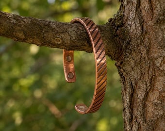 Handmade Copper Cuff Bracelet for Men & Women – Adjustable Unisex Bracelet – Minimalist Rustic Jewelry Gift