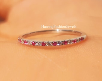 Juli Birthstone Ruby stapelbare ringen voor vrouwen, afwisselend robijnrode dunne trouwring band, sierlijke minimalistische ring