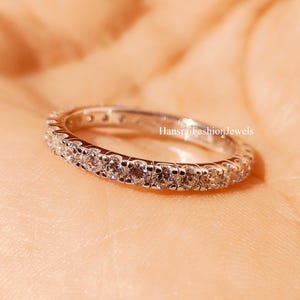 925 Sterling Silber Rundschliff Moissanite Voll Eternity Band für Frauen, stapelbarer Ehering