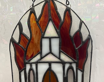 Attrape-soleil en vitrail d'église en feu, art pour fenêtre fait main