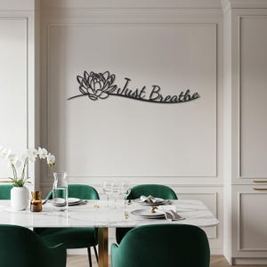 Just Breathe, decorazione da parete in metallo con loto: decorazione con scritta ispiratrice per sala di meditazione, studio yoga, camera da letto o spazi domestici sereni