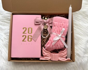 Blush Pink Gift Box – Birthday Gift Set for Her, 2026 Diary Planner & Candle Set, Cozy Aesthetic Self Care Gift for Women, Bestie,Girlfriend
