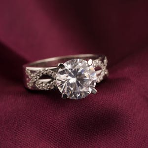Moissanite Solitaire Silver Ring, Round Cut Diamond Accent Ring, 14K White Gold Plated Engagement Ring, Handmade Promise Ring For Women&#39;s