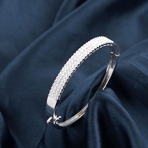 Round Diamond Bangle Bracelet, Dainty Bangle For Women&#39;s, 14k White Gold Plated Bangle, 925 Sterling Silver Moissanite Bangle, Gift For Her