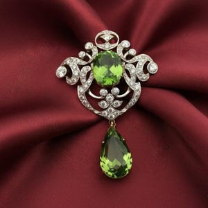 Broche de moissanita peridoto de corte oval de 2,30 ct, joia em prata de lei banhada a ouro 14K, broche de lapela antigo eduardiano feito à mão, presente para ela.