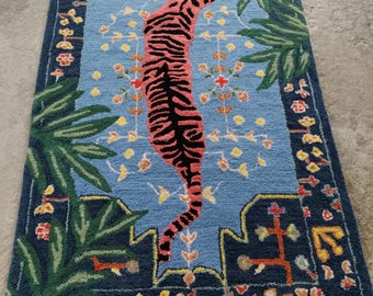 Hand-Tufted Wool Tiger Rug: Blue Jungle, Boho Decor