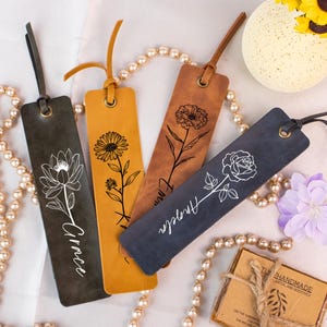 Personalized Leather Bookmarks for Her, Custom Birth Month Flower Bookmark, Christmas Gift, Birthday Gift, Gift for Teacher, Graduation Gift
