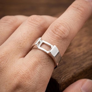 Anillo de plata de ley 925 de 7 x 5 mm, base rectangular para piedra, montura de anillo de talla esmeralda, base geométrica rectangular con engaste para joyería.