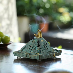Yunding Hollow Ceramic Incense Burner/Holder