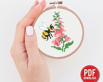 Mini ape con fiore, schema per punto croce in PDF, telaio da 4 pollici, ricamo ape, motivo floreale primaverile