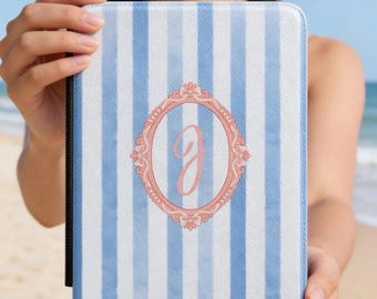 Funda personalizada para Kindle Paperwhite de 7", cubierta con monograma de rayas azules, firma personalizada para Kindle y regalo para el lector Colorsoft 2024/2025