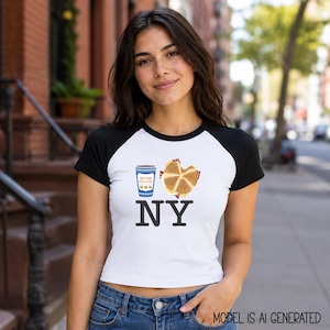 New York Coffee raglan baby-T-shirt, NYC bagelshirt, Bella Canvas 1201 crop top dames