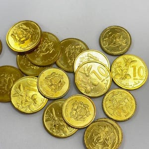 Rare Moroccan Coins – 5 Centimes (2002) & 10 Centimes (2016) – Uncirculated – Gold-Colored
