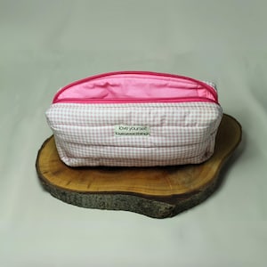 Pink Gingham Quilted Makeup Bag, Coquette Aesthetic Cosmetic Bag, Handmade Zipper Pouch, Toiletry Organizer, Cute Cotton Bag, Gift for Her