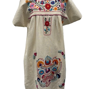 Vintage Mexican Embroidered Oaxacan Embroidered dress