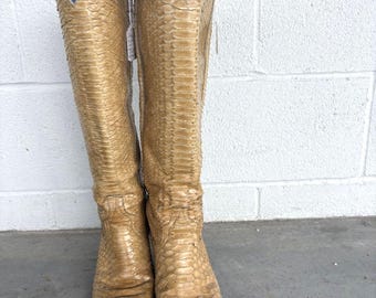 Vintage 70s Honey Beige Snakeskin Western Cowboy Boots Womens 8
