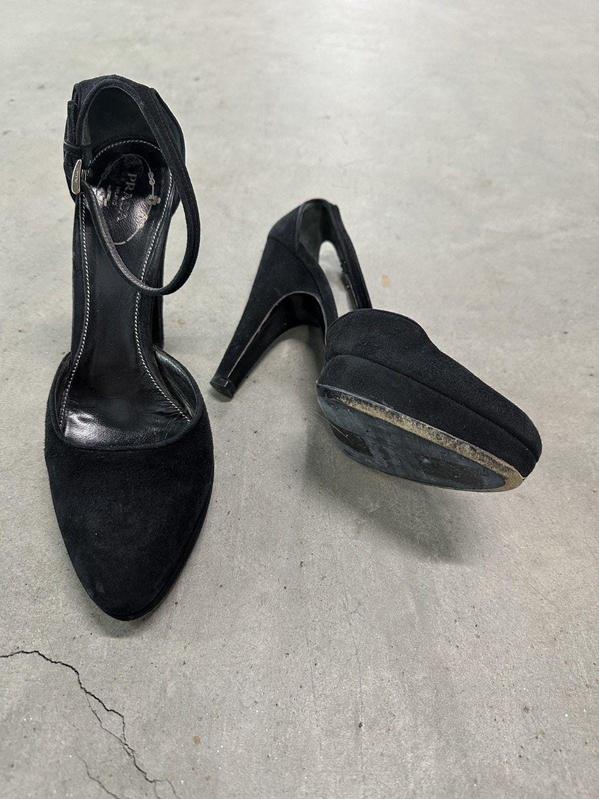 靴 Vintage Prada Ankle Strap Sandals 38 1/2 Vintage 80's /90's Prada Black Suede Platform Sandals - Ankle