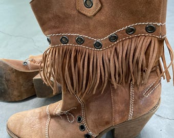 Camel Leather fringe Western boots with intricate detail - italian designer -39