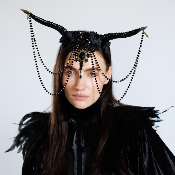 Gothic horn crown, Black horn headpiece,Fantasy horn headpiece,Demon horn crown,Gothic festival crown,Cosplay headpiece,Dark fairy headpiece