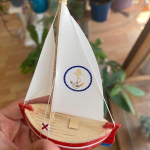 Mini Sailboat Model – Handmade Wooden Nautical Decor(11cmx8cm)