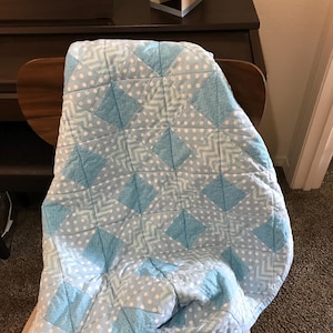 Couette bleue pour bébé
