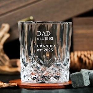 Opa Whiskyglas, Opa Schwangerschaftsankündigungsgeschenk, neue Opa Geschenkideen, benutzerdefinierte Whiskyglas, Opa Est 2025, Dad Opa Geschenk