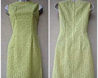 Vintage 1960s  DRESS in Yellow Lace. SIze XS to S