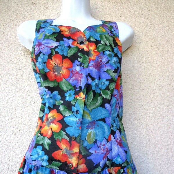 Vintage Hawaiian Style DRESS with a Full Skirt and Tropical Floral Print. Size M to L