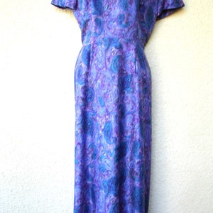 Vintage Sheath DRESS in SIlk with a Watercolor Print, Circa 1950s 60s. Size Medium image 2