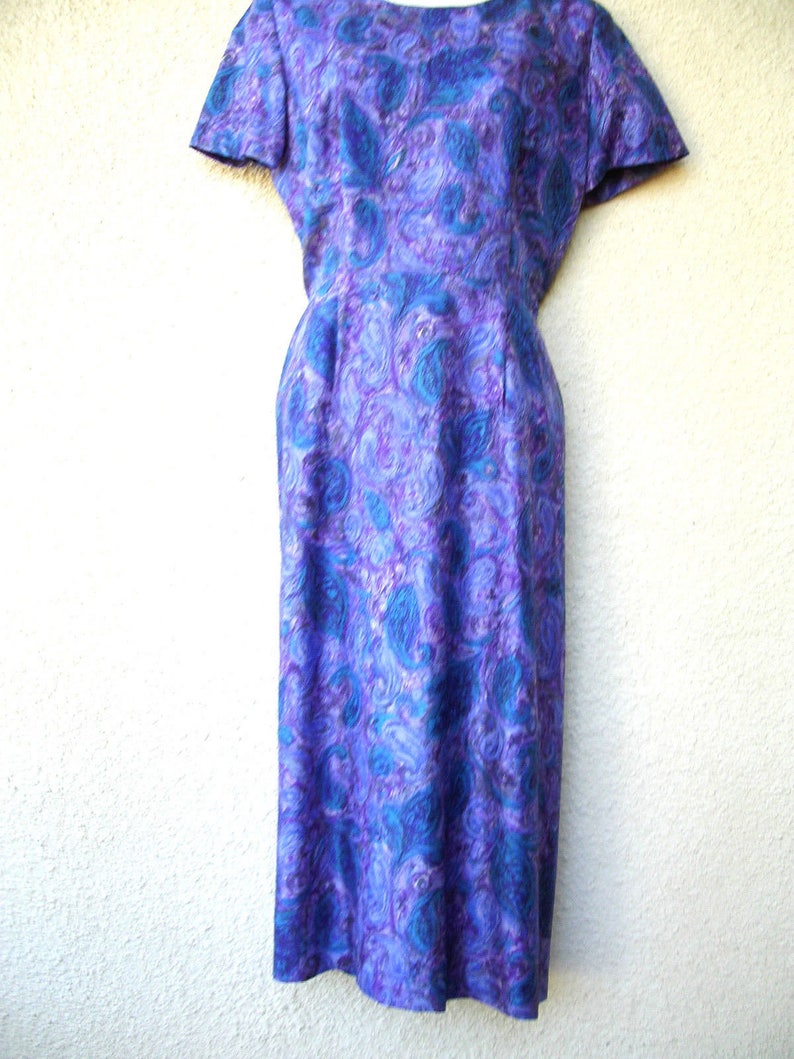 Vintage Sheath DRESS in SIlk with a Watercolor Print, Circa 1950s 60s. Size Medium image 2