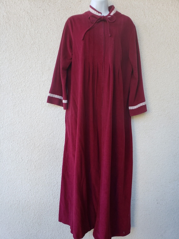 Vintage Velour Robe in Burgundy with Front Zipper… - image 2