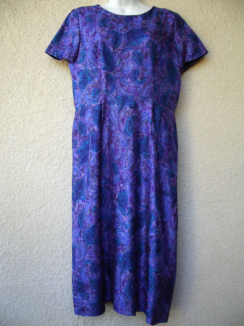 Vintage Sheath DRESS in SIlk with a Watercolor Print, Circa 1950s 60s. Size Medium image 4