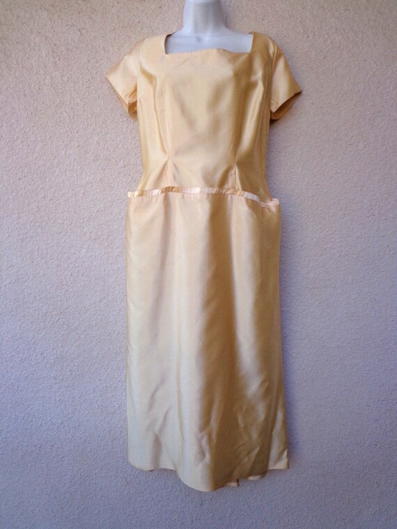 Vintage Evening Gown / Formal Dress in Liquid Sat… - image 2