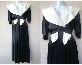 Vintage 1940s Style DRESS with a Surplice Wrap Bodice, Shawl Collar and a BOW. Size L to XL