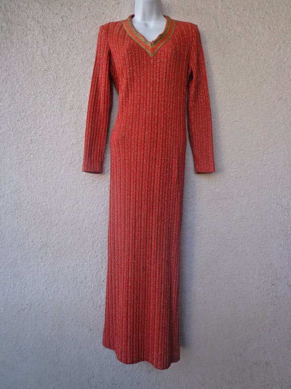 Vintage 1970s MAXI DRESS in Red and Gold Lurex. S… - image 2