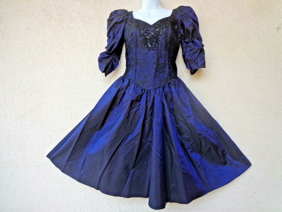 Vintage 1980s PROM DRESS in Blue Taffeta with a F… - image 1