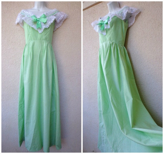 Vintage Southern Belle Style MAXI DRESS in Green with… - Gem