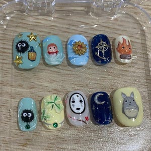 Handgefertigtes Studio Ghibli Masterpiece Drücken Sie die Nägel | 3D Luxus Anime Nagelkunst | Totoro, Chihiros Reise ins Zauberland, Das wandelnde Schloss & Ponyo Bild 4