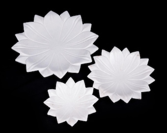 White Marble Lotus Bowl: Handcrafted Decorative Centerpiece Tray