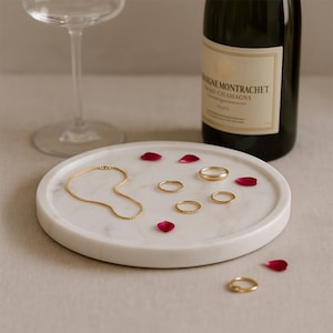 White Marble Round Plate — Minimalist Handcrafted Circle Tray | Multipurpose Centrepiece & Serving Dish