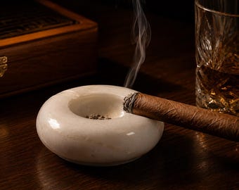 Cendrier en marbre blanc | Cendrier à cigares en pierre fabriqué à la main | Cadeau de luxe pour lui