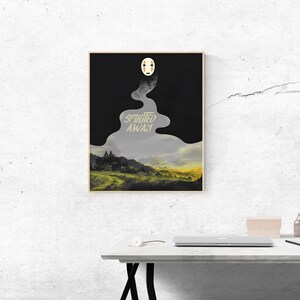 K&ouml;nnte beinhalten: Gerahmter Kunstdruck mit einer stilisierten Illustration aus dem Film "Chihiros Reise ins Zauberland". Das Kunstwerk zeigt eine Ohne-Gesicht-Figur &uuml;ber einer Landschaft mit dem Filmtitel. Die Farbpalette umfasst Schwarz, Grau und Gelb.